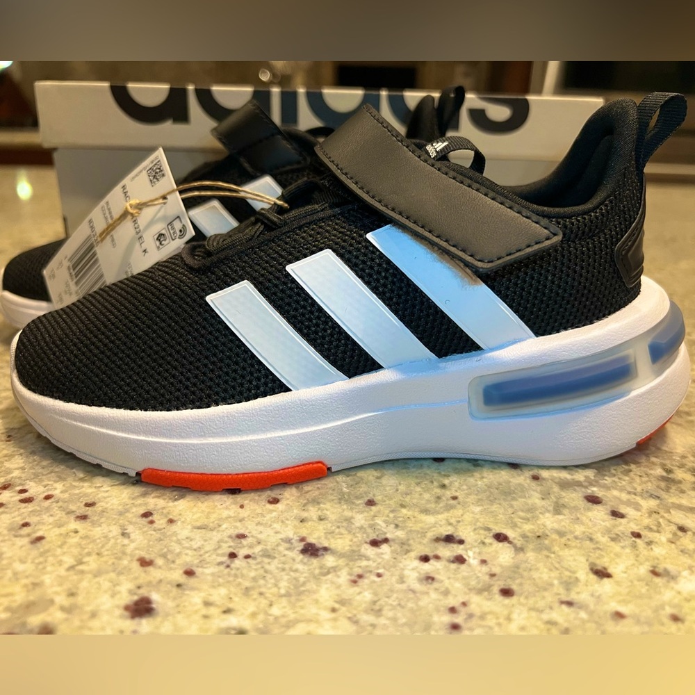 ADIDAS RACER TR23 KIDS SHOES - Size 13 - NWT